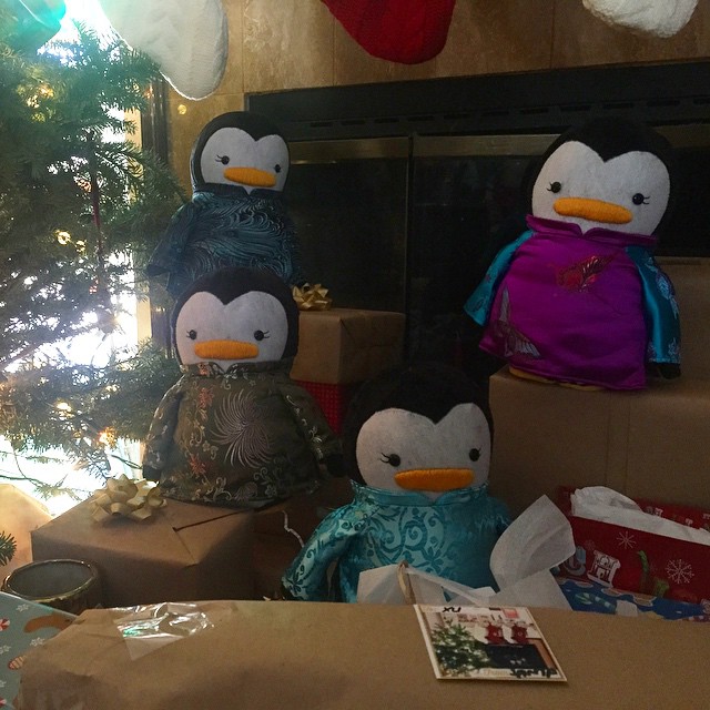 Fan Photo: Ao Dai Penguin Sisters