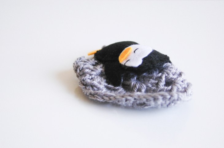 NikoSleeping_OnBlanket1